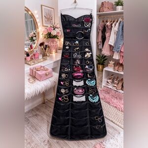 Elegant Black Jewelry Organizer